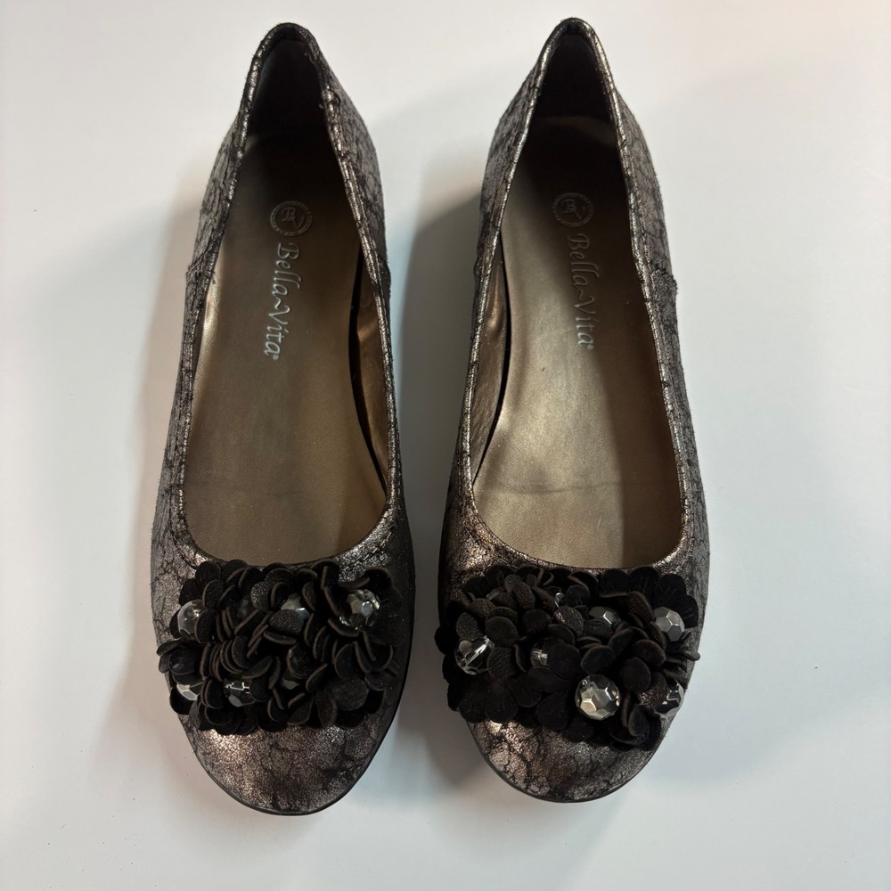 Bella Vita Womens Ballet Flats Pewter Metallic Floral Rhinestone Super Flex 10in
